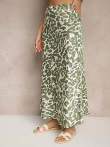 High-Waisted Viscose Leopard Print Elegant Skirt