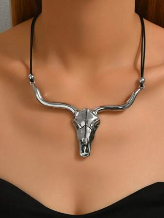 1 pieza Collar con colgante de cabeza de toro estilo vaquero bohemio vintage plateado, adecuado para otoño/invierno, uso casual y como regalo