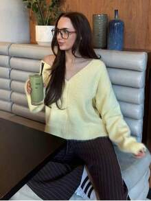 SEREN Autumn And Winter New Cream Yellow V-Neck Single Row Button Long Sleeved Cardigan Top, Fashionable, Gentle, Romantic, Simple, Versatile, Korean Elegant And Sweet, Suitable For Daily Commuting, Street Side Sweaters Cardigans Autumn Women's Clothing