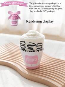 1 Paar kreative personalisierte Geschenksocken, rosa Schleifensocken, Kuchensocken, Korallfleecestrümpfe, rutschfeste Hausstrümpfe, Damen Mittellange Socken, Paar-Socken