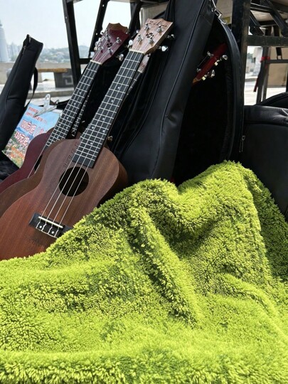 1pc Artificial Moss Grass Mat, Realistic Moss Carpet, All-Season Synthetic Moss Turf Mat, Artificial Moss Lawn Carpet, Fake Moss Grass Mat, Moss Grass Carpet, Artificial Moss Lawn Mat, Non-Shedding Landscaping Mat