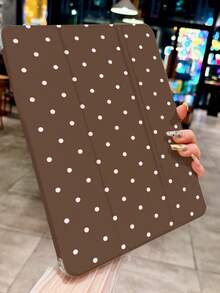 غطاء بني نقطي مسطح عالي الجودة، متوافق مع آيباد برو 11 بوصة / آيباد برو 11 بوصة 2020 / آيباد الجيل السادس (9.7 بوصة) / آيباد الجيل السابع (10.2 بوصة) / آيباد الجيل الثامن (10.2 بوصة) / آيباد الهواء الجيل الثالث (10.5 بوصة) / آيباد الهواء الجيل الرابع (10.9 بوصة) / آيباد الجيل التاسع (10.2 بوصة) / آيباد الهواء الجيل الخامس 2022 / آيباد برو 11 بوصة (الجيل الرابع) / آيباد الجيل العاشر (10.2 بوصة) / آيباد برو 10.5 (2017) / آيباد الهواء 11 بوصة (M2) - 2024