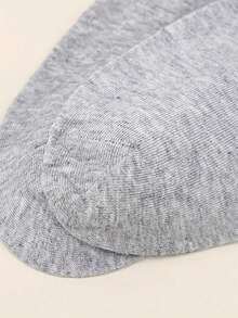 5双装女士纯色透气短袜，防臭吸湿，简约设计，男女通用，适合居家、聚会、户外活动、健身休闲等场合，也是理想的节日礼物。 - 灰色 - 查看 5