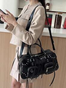 Nueva bolsa de hombro de estilo punk para mujer, hecha de tela impermeable de PU, con diseño de incrustación de remaches y decoración con flecos, de moda y adecuada para el transporte de la mujer, con diseño de compartimentos de gran capacidad y múltiples bolsillos, apta para el transporte, los viajes y las compras como bolso de viaje y vacaciones.