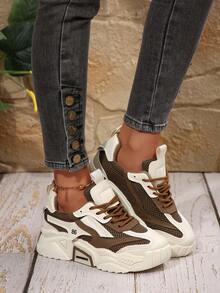 Novos Tênis Femininos, Malha Respirável Marrom, Tênis Chunky da Moda, Design com Cadarço, Sapatos Casuais para Uso Externo em Todas as Estações