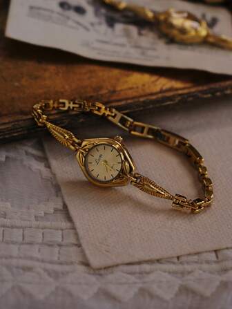 1pc New Vintage French Style Gold Small Dial Women's Watch, Fashion Minimalist Delicate Luxury Elegant Petite Waterproof Bracelet Quartz Watch, Suitable For Daily Wear, Formal Events And Other Occasions To Decorate The Wrist