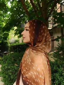 1件女士波西米亚风动物纹莫代尔头巾，秋冬街头情侣围巾，适合日常佩戴，可搭配长袍。