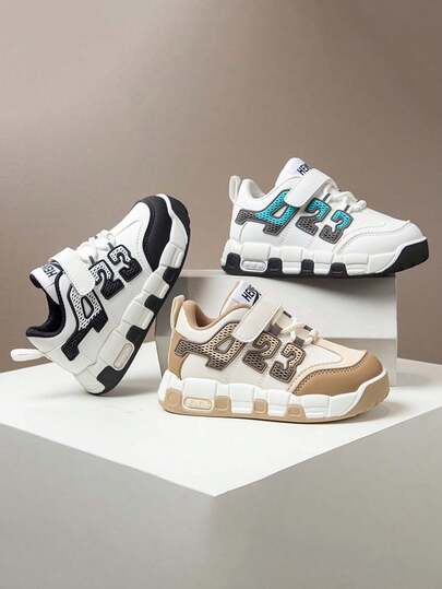 1 双儿童软底防滑时尚百搭新款休闲钩环运动鞋，适合春秋季