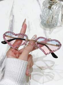 1副精美心形金属框镶钻时尚眼镜，情侣眼镜，适合约会、订婚、婚礼、情人节、夏季海滩度假、户外活动和旅行。 - 紅色 - 查看 10