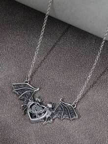 1pc Gothic Style Bat & Heart Lock Clavicle Chain, Vintage Exaggerated Pendant Necklace, Devil's Captive Heart Pendant, Couple Gift, Halloween Necklace - Imprisoned Bat - View 2