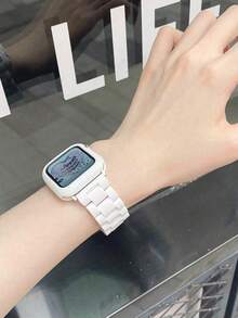 1 条透明表带 + 1 个 PC 镂空表壳套装，兼容 Apple Watch Series 10/Ultra/SE/8/7/6/5/4/3/2/1 38/40/41/42/44/45/49mm - 無色 - 查看 3