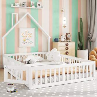 Wit gestoffeerd bed 140x190 cm - Schoorsteenvormig kinderbed met lattenbodem (zonder matras) - Minimalistisch bed van grenenhout