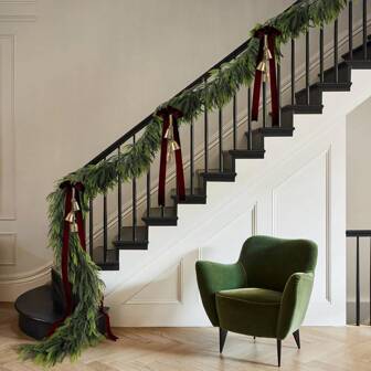 圣诞装饰 - 6 英尺逼真诺福克松木花环人造松木绿叶花环适用于桌幔壁炉楼梯栏杆桌子室内室外前门门廊家居装饰人造花藤花环适用于背景墙房间装饰逼真的诺福克松木花环 - 人造松木绿叶花环适用于桌幔壁炉楼梯栏杆桌子室内室外前门门廊家居装饰