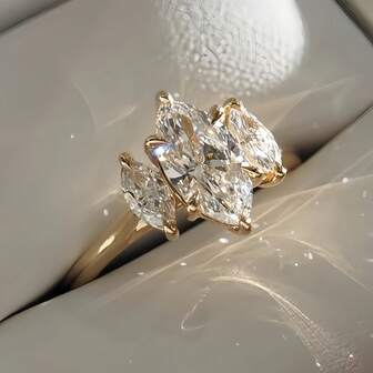 1 pièce Bague cocktail vintage de luxe pour femme, plaquée or 18 carats avec zirconium synthétique 3 pierres, convient pour un port quotidien