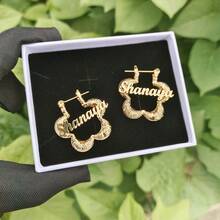 Personalisierte Namensohrringe, Edelstahl Blumen Creolen, modische einzigartige persönliche Ohrringe, Geschenk für beste Freundin/Geburtstag