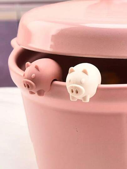 1pc Silicone Anti-Spill Pot Mat (Random Color), 1pc Cute Pig Shaped Plastic Pot Holder Clip, Anti-Spill Pot Edge Clip, Oval Pot Lid Clip, Pink Pig Cute Pattern, Sturdy Pot Mat, Suitable For Pots, Pans And Pot Lids, Kitchen Anti-Spill Tool, Fun Kitchen Supplies, Soft Touch