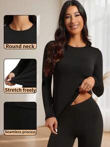 一套保暖内衣套装，包括圆领长袖上衣和七分裤，适合秋冬季穿着。