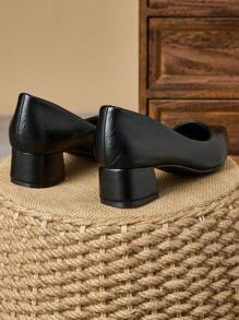 女士时尚尖头一脚蹬高跟鞋，复古通勤商务休闲户外装高端平底鞋，适合秋季