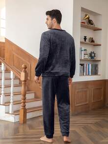 Bộ đồ ngủ nam đơn giản, bộ đồ ngủ bằng vải flannel ấm áp gồm áo dài tay rộng và quần rộng, thích hợp cho mùa thu/đông. - Màu xám đen - Xem 2