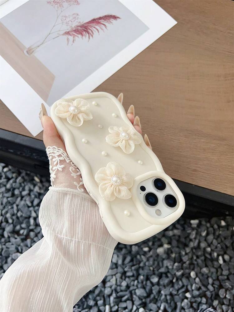 奢华可爱白色硅胶花朵元素新颖防震奶油白3D立体花朵仿珍珠波浪硅胶高级手机壳，兼容三星Galaxy S25 S24 S24Plus/S24+ S24Ultra S24FE S20 S21 S22 S23；可爱手机壳，兼容 11/11 Pro Max/12 Pro/12 Pro Max/13/13 Pro Max/14/14 Pro/14 Pro/15 Pro Max/16 Pro Max、 16E；硅胶防水防震防摔防刮花新颖手机壳，春季生日礼物派对礼物，国际版，非国内版，妈妈礼物 - 白色 - 查看 3