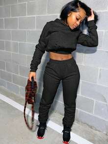 Autumn/Winter Solid Color Slim Fit Pocket Hoodie & Drawstring Hem Sweatpants Warm Suit