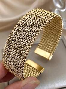 1pc Stainless Steel Fashionable Personalized Circular Soft Bangle Bracelet, Delicate Line Embossed Luxury C-Shaped Adjustable Women Jewelry