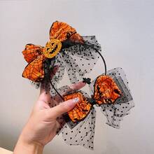 This 1pc Halloween Headband Is A Must-Have For Halloween Parties, Gatherings, Wild Nights In The City, Veterans Day Celebrations, Role-Playing Themed Parties, And Day Of The Dead. It Features A Funny Pumpkin, Bat, Spider Web Headband, Little Devil, Gauze, Bow, And Ghost Headband. It Can Bring You More Fun, Immerse Yourself In It And Leave Unforgettable Memories For Your Friends And Family.