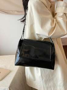 春季新款链条肩带托特包百搭大容量单肩斜挎包翻盖腋下法棍包女通勤包 - 黑色 - 查看 2