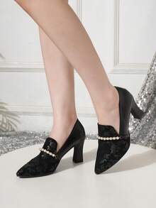 Scarpe di moda versatili, tacco alto a blocchi di colore con punta affusolata per le donne