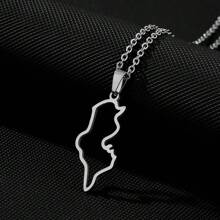 Tunesien Karte Cut Out Halskette | Edelstahl Hypoallergen | Exquisite Umrisse verkörpern den nordafrikanischen Charme'} {'translate_de':'Minimalistisches Design Tunesien Karte Anhänger