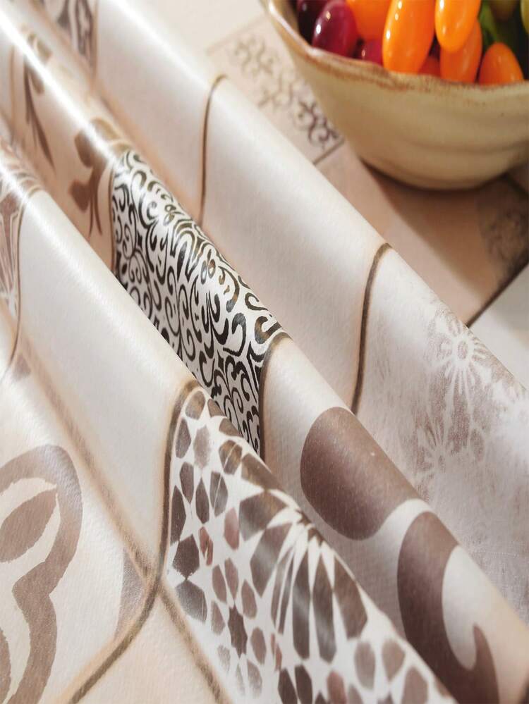 这款PVC塑料长方形桌布采用简约时尚的印花设计，100%防水防油，易于清洁。适用于客厅、厨房、户外、节日、派对、聚会等各种场合。 - 彩色 - 查看 6