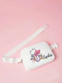 Borsetă unisex. Personalizabilă cu un design simplu, casual, versatil și elegant. Perfectă pentru utilizare zilnică, la serviciu, plajă sau vacanță. Această geantă crossbody personalizată poate fi personalizată cu numele, inițialele, numerele norocoase și multe altele - perfectă pentru ieșiri, călătorii, vacanțe sau școală.