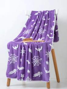 1条薄款紫色提花万圣节蝙蝠图案浴巾，尺寸70*140厘米或34*75厘米可作手巾或34*34厘米可作洗脸巾，涤纶材质，速干、吸水性强、柔软舒适，适用于浴室、酒店、健身房、节日礼品、派对、海滩、美容院、酒店运动、家居用品、毛巾、护肤品等场合，男女通用。 - 紫色 - 查看 9
