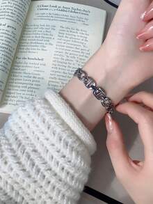 1pc Women's Rhinestone Case Minimalist Dial Elegant Fashion Quartz Watch Suitable For Everyday Decoration