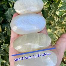 天然月光石掌心水晶 - 天然椭圆形切割宝石，带有彩虹般的蓝色光泽，适用于室内外家居装饰、桌面摆件、圣诞节和感恩节礼物、户外装饰 | 彩虹石 | 光滑抛光表面 - 彩色 - 查看 3