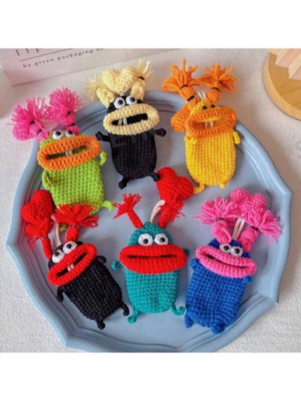 1pc Thick Lip Monster Pull-Type Key Storage, Hand-Woven Key Bag, Fun Car Key Cover, Housekeeper Key Chain Pull-Type Key Chain Bag, Unisex Key Bag Hand-Woven Thick Lip Key Chain, Novel Sausage Mouth Car Key Cover, Sausage Mouth Car Key Cover Hand-Woven Funny Big Mouth Monster Key Pendant, Valentine's Day Gift,