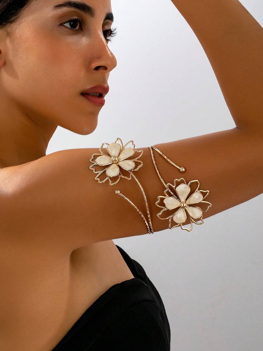 White Flower Minimalist Adjustable Arm Cuff - Round Flowers-beige - View 1