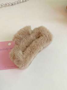 1pc Women's Multi-Color Fluffy Square Hollow Plush Hair Claw Clip, Cute & Versatile For Daily Wear Fall Winter Hair Clip Hair Accessories For Women For Vacation Outfits Woman