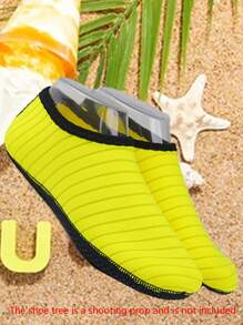 1 Pair Beach Essential Water Shoes For Men & Women, Quick Dry Soft Bottom Aqua Socks For Swimming, Boating, Fishing, Yoga, Water Aerobics, Size Run Small, Recommend Ordering 2 Sizes Up