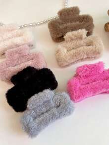 1pc Women's Multi-Color Fluffy Square Hollow Plush Hair Claw Clip, Cute & Versatile For Daily Wear Fall Winter Hair Clip Hair Accessories For Women For Vacation Outfits Woman