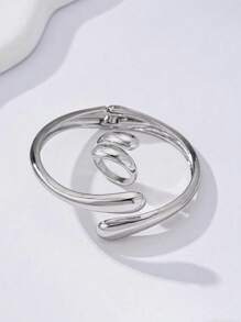 2pcs Set (Teardrop Bracelet And Teardrop Ring), Fashionable Open Symmetric Double Teardrop Crossed Bracelet And Retro Geometric Teardrop Crossed Vintage Gold Ring. Exquisite, Sweet And Elegant Style With Simple And Vintage Design. European And American Style, High-End Feel. Perfect For Daily, Work, Meetings, Parties, Romantic Dates, Photo Shoots, Business Negotiations Or Any Other Elegant Occasions, Beach, Vacation, Summer Jewelry Set