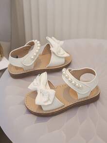 Sandal Datar Outdoor Anak Perempuan yang Modis dan Lucu dengan Hiasan Pita Besar dan Mutiara, Lembut & Nyaman - Krem - View 3