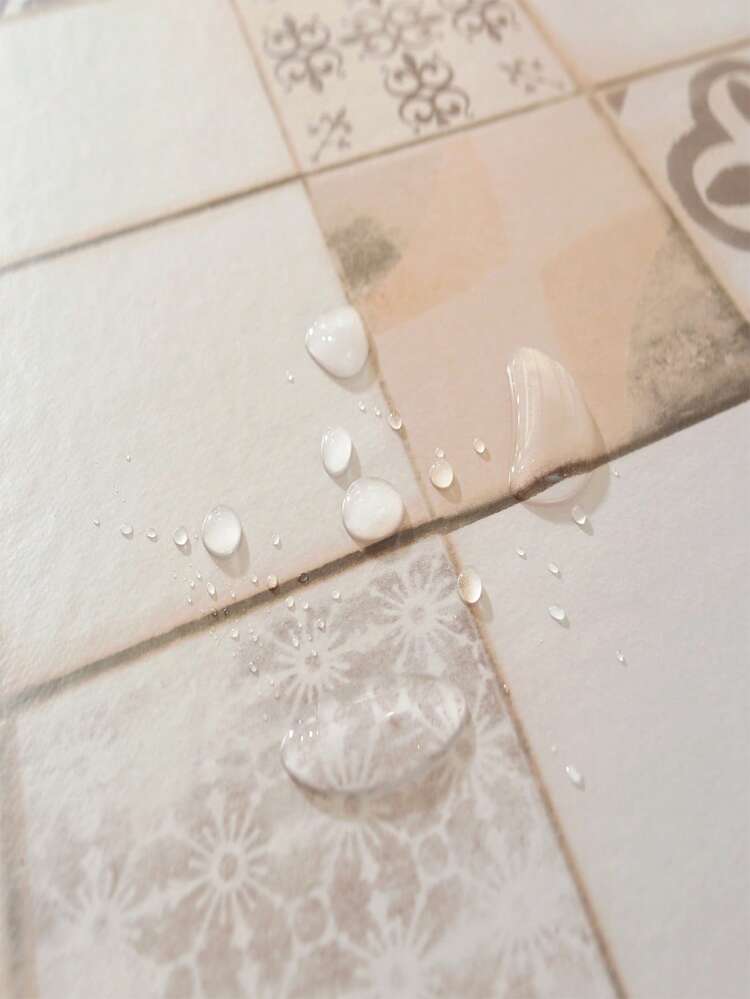 这款PVC塑料长方形桌布采用简约时尚的印花设计，100%防水防油，易于清洁。适用于客厅、厨房、户外、节日、派对、聚会等各种场合。 - 彩色 - 查看 7