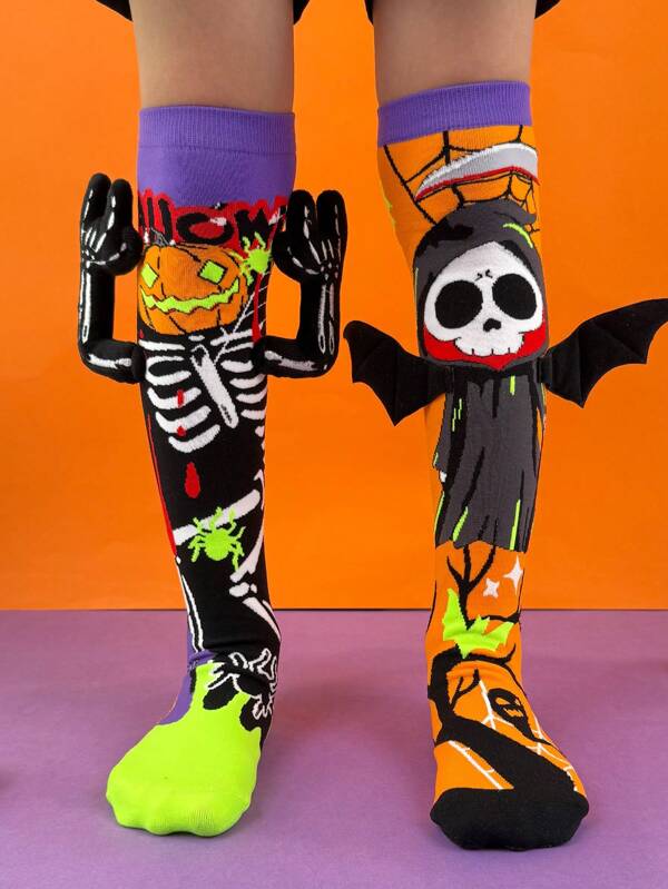 Um par de meias infantis decorativas 3D de Halloween na altura do joelho, adequadas para fantasias de Halloween, roupas de festa e presentes de Natal.