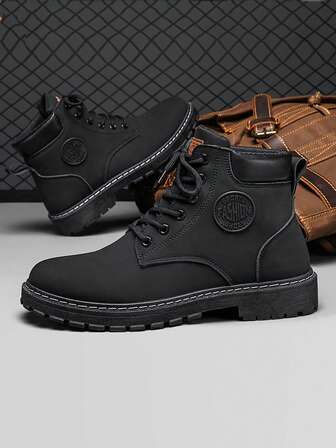 Herrstövlar, Ny design, Lämpliga för alla årstider, Tjock sula, Höjdökande, Slitstarka, Halkfria, Rund tå snörning, Klassisk retro läderyta, Vattentäta snörningshöga arbetsstövlar med tjock sula, Lämpliga för manliga studenter, Campus, Ungdom, Mångsidiga, Enkel retro robust gatustil, Utomhus, Pendling, Vandring, Cykling, Ridning