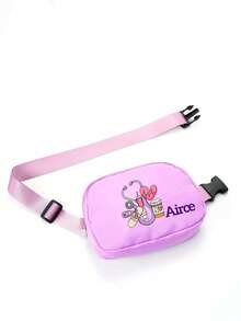 Borsetă unisex. Personalizabilă cu un design simplu, casual, versatil și elegant. Perfectă pentru utilizare zilnică, la serviciu, plajă sau vacanță. Această geantă crossbody personalizată poate fi personalizată cu numele, inițialele, numerele norocoase și multe altele - perfectă pentru ieșiri, călătorii, vacanțe sau școală.