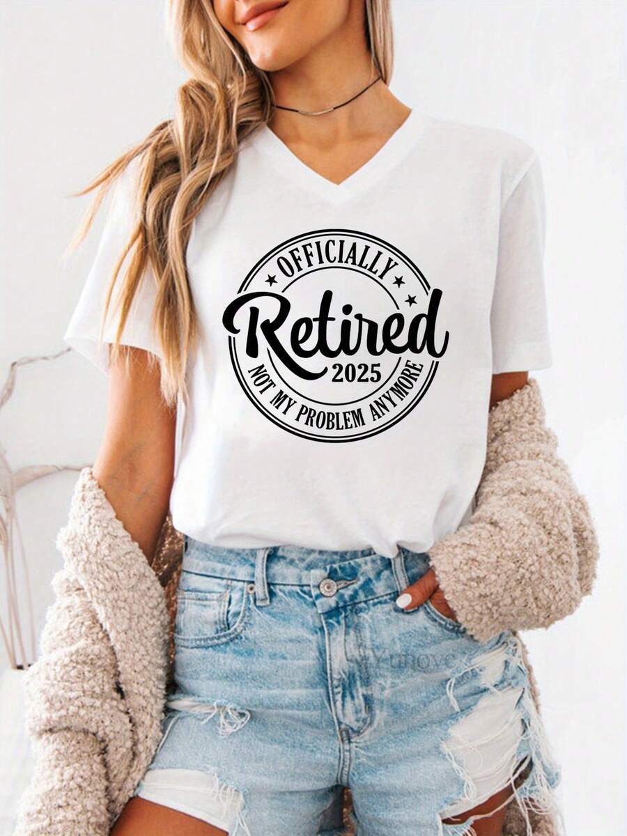 Yunove Women's "Officially Retired 2025" Funny Retirement T-Shirt - V-Neck Short Sleeve Casual Top, Soft Breathable Fabric, Machine Washable, Ideal Gift For Retirees - 白色 - 查看 1