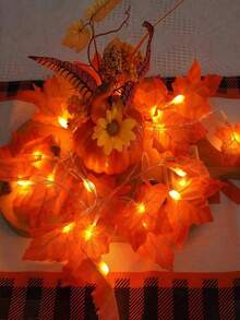 10/20/40LED Halloween Maple Leaf String Lights, Maple Leaf Wreath Lights, Halloween, Thanksgiving And Autumn-Themed Decorative Light Strings, Suitable For Halloween Decoration, Autumn-Style Decoration, Living Room, Bedroom And Dining Table Decoration, Outdoor Courtyard Decorative Lights, Festival Ornaments Home Decor Fall Decor Room Decor