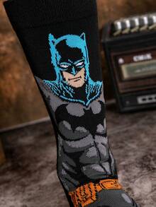 DC Comics 1双超人英雄超级卡通动画袜子，适合男士穿着，新颖、有趣、快乐和疯狂的袜子，适合圣诞节和万圣节，适合派对、秋季送礼 - 彩色 - 查看 4