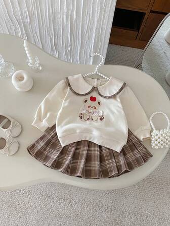 Set de 2 piezas de estilo escolar para niñas, sudadera con cuello de encaje estampado de oso + falda plisada a cuadros, dulce y linda, para primavera/otoño